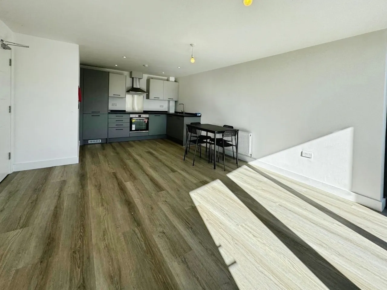 Farnborough Road, Farnborough, GU14, photo 3