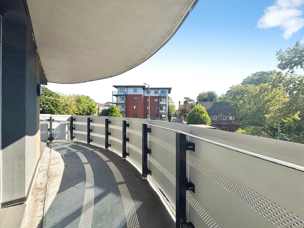 Farnborough Road, Farnborough, GU14, photo 8