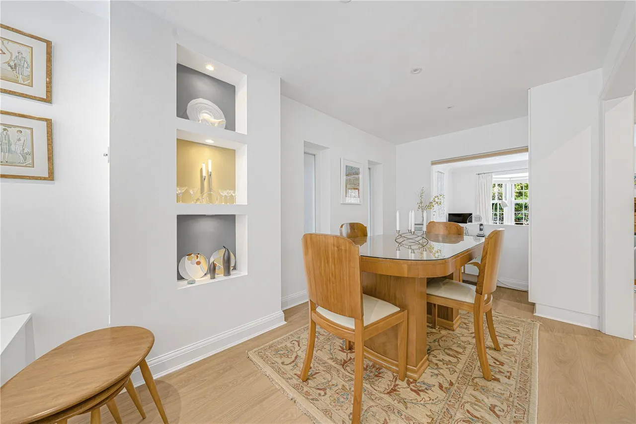 Spring Grove, Hampton, TW12, photo 5