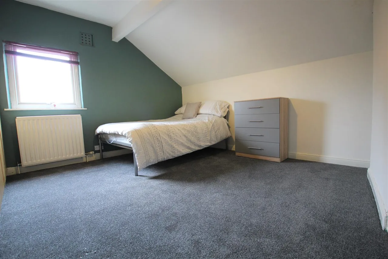 Hartley Grove, Woodhouse, LS6, photo 6