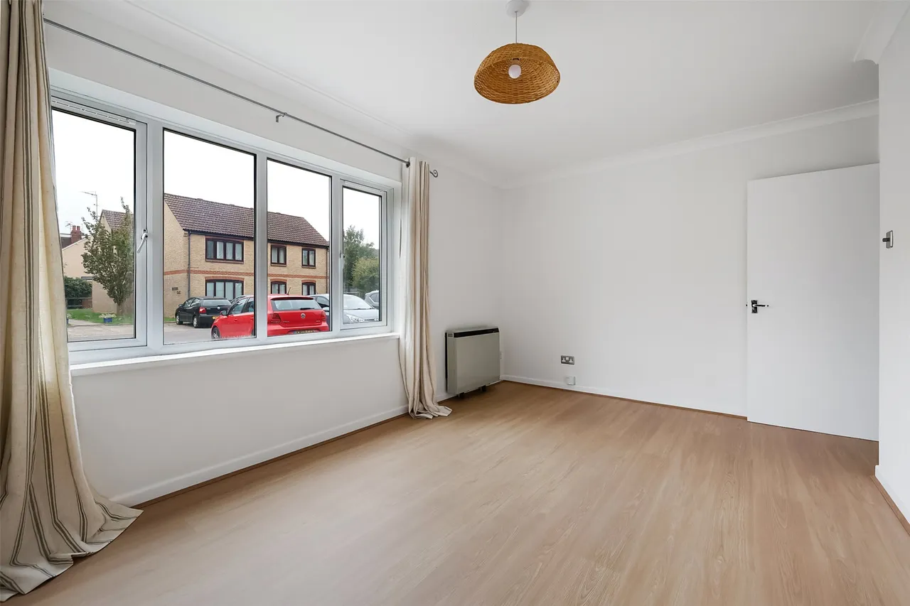 Teal Court, Willowmead, RH4, photo 7