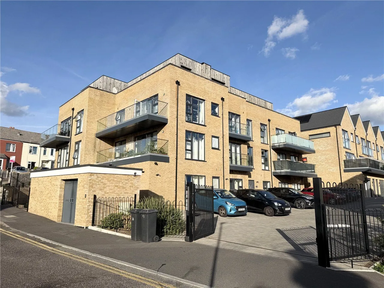 2 bed flat for sale, Castle Road, Bournemouth, BH9