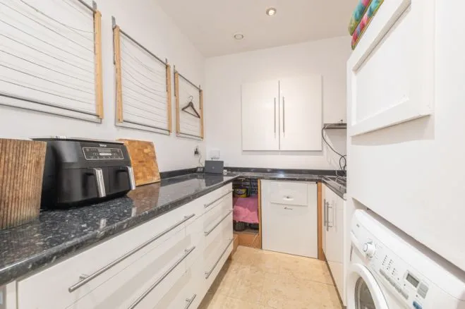 Top Road, Doncaster, DN3, photo 28