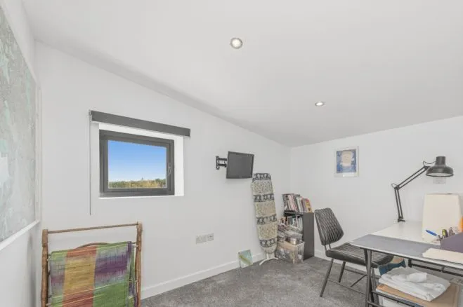 Top Road, Doncaster, DN3, photo 18