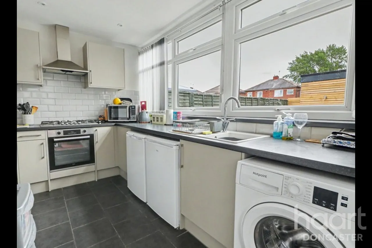 Dundas Road, Wheatley, DN2, photo 3