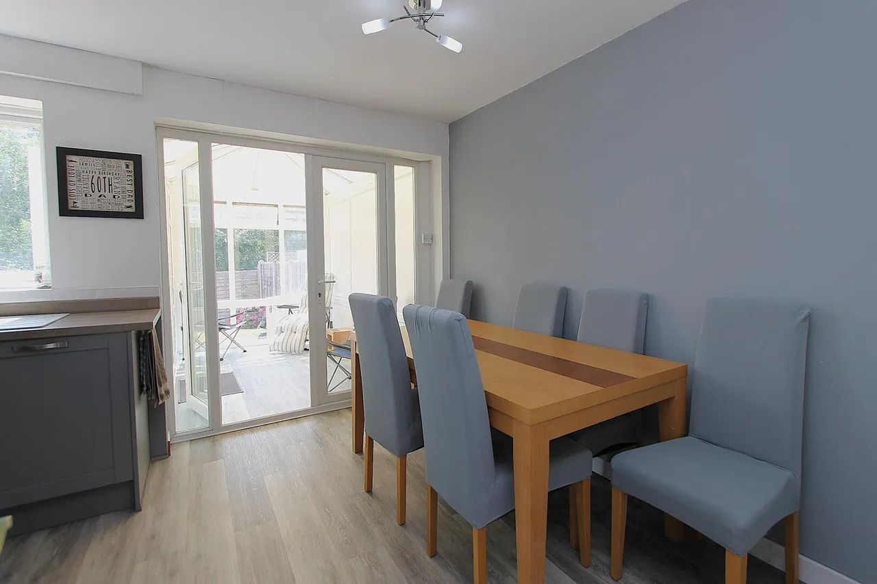 Beaulieu Close, Kidderminster, photo 6