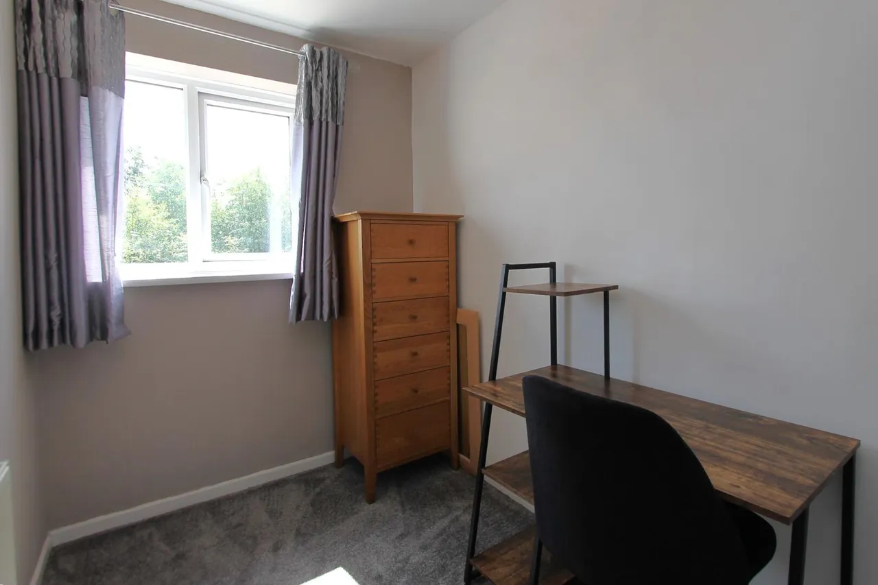Beaulieu Close, Kidderminster, photo 11