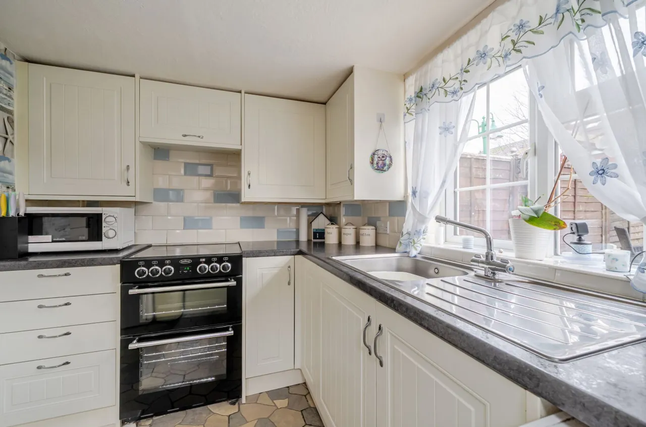 Flansham Lane, Felpham, PO22, photo 9