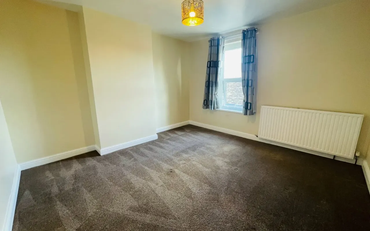 St Edwards Avenue Barnsley, photo 9