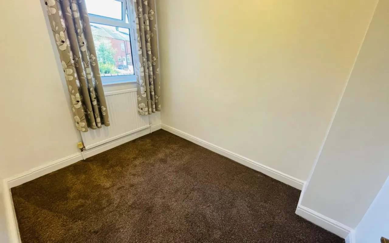 St Edwards Avenue Barnsley, photo 10