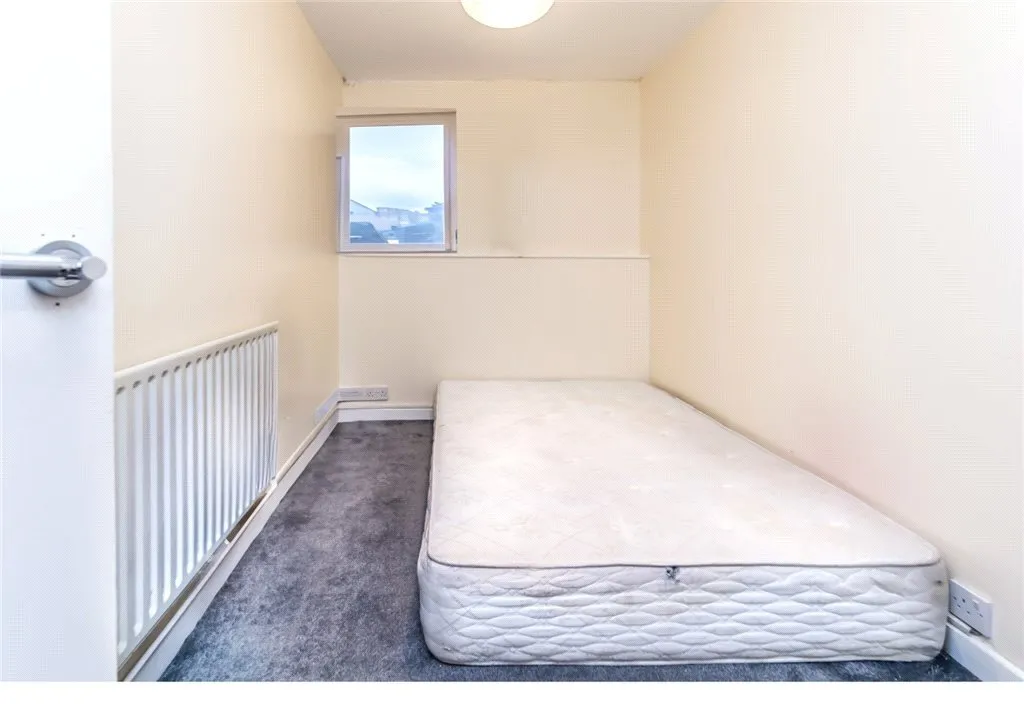 Furze Court, Ashburton Road, Croydon, CR0, photo 6