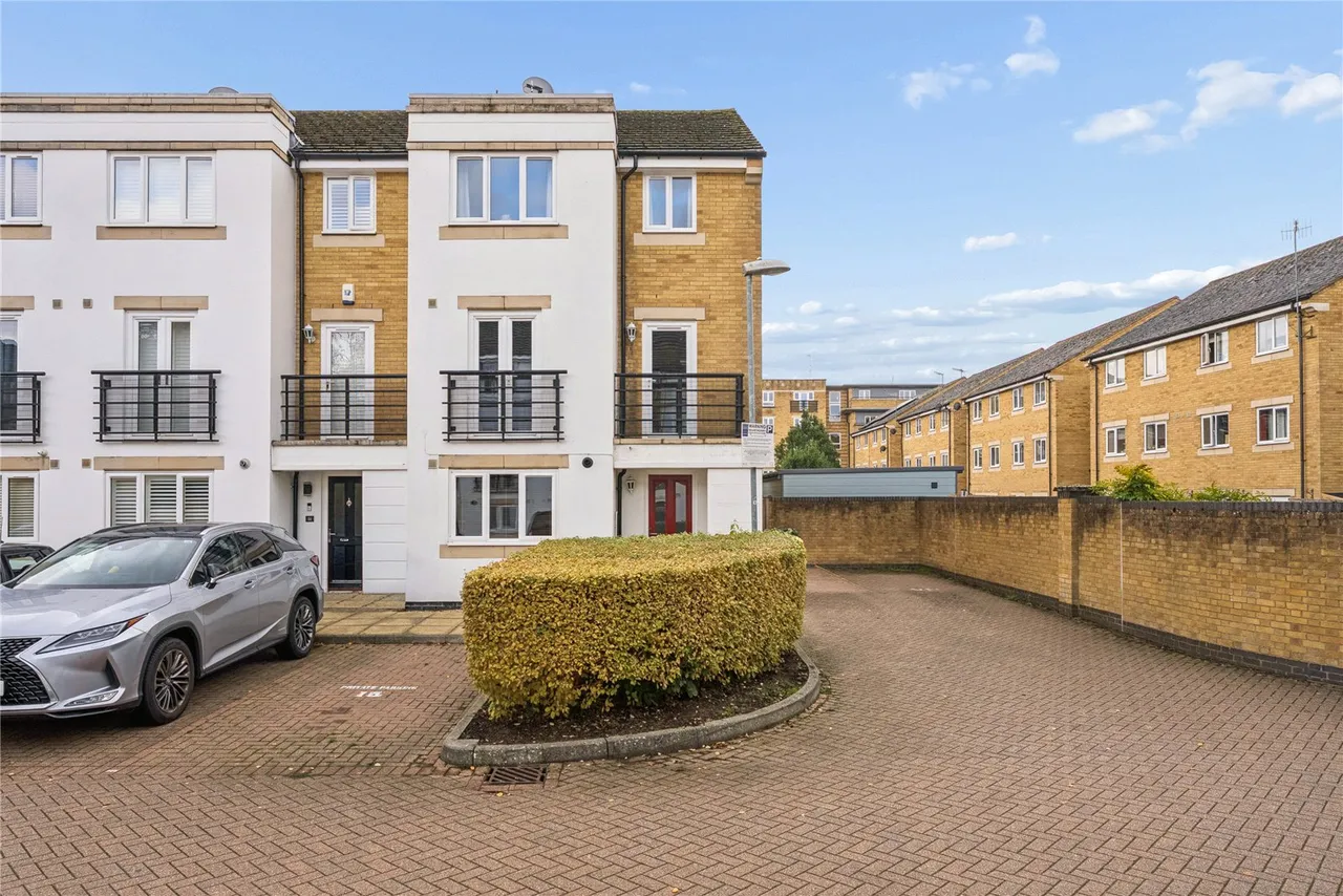 4 bed house for sale, Kings Langley, Hertfordshire