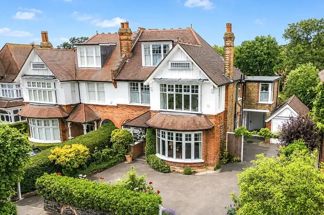 6 bed house for sale — Kings Avenue, Woodford Green, IG8