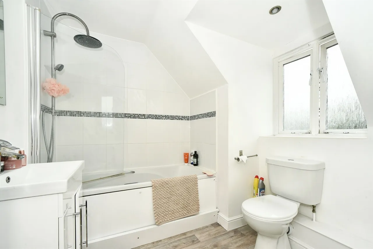 St. Marys Road, Market Lavington, SN10, photo 14