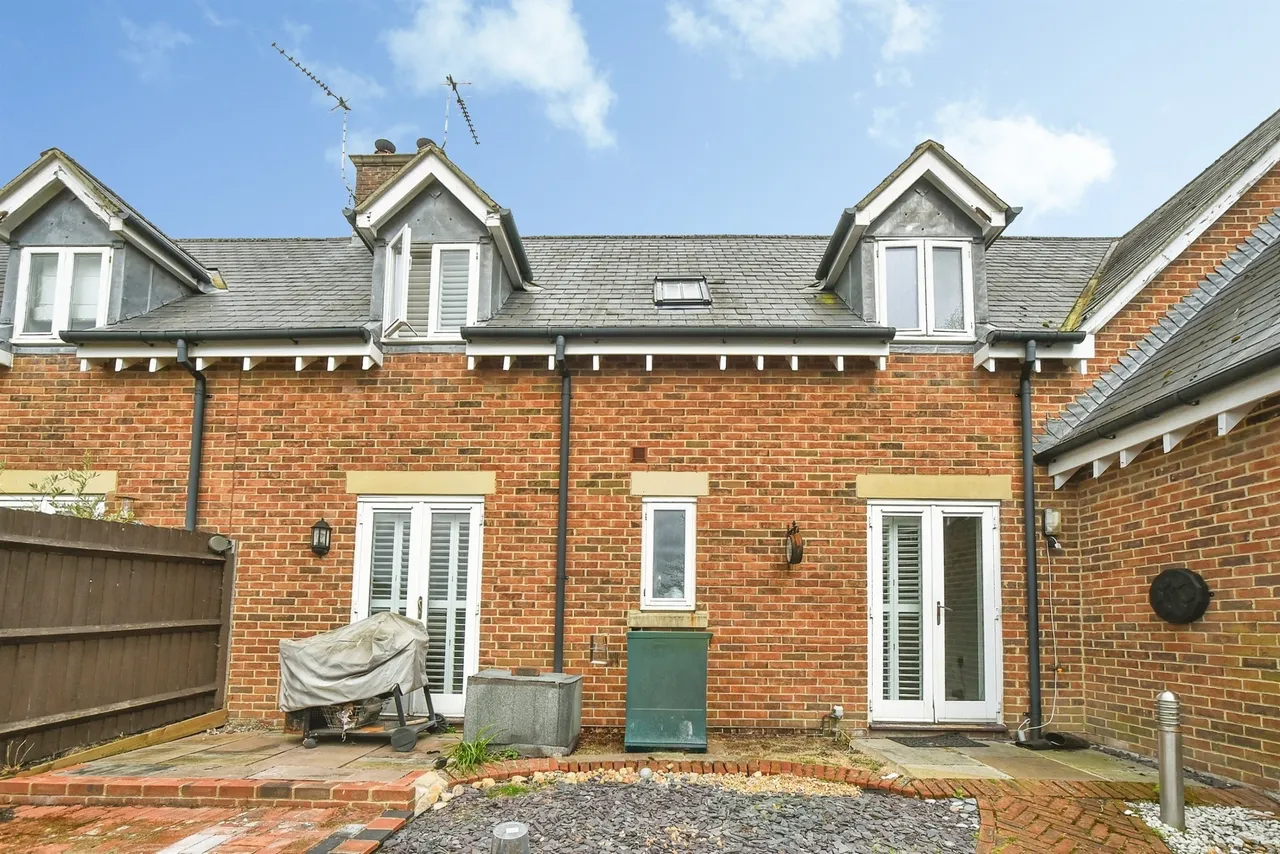 St. Marys Road, Market Lavington, SN10, photo 15