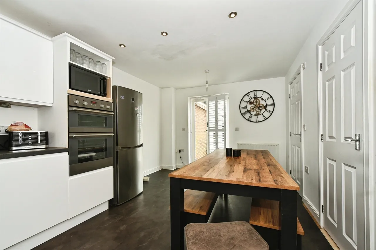St. Marys Road, Market Lavington, SN10, photo 7