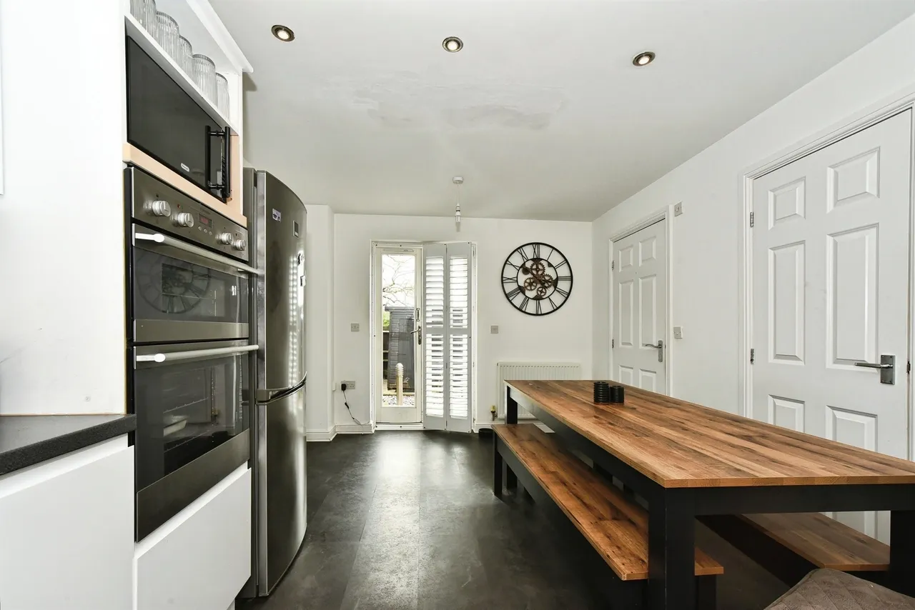St. Marys Road, Market Lavington, SN10, photo 9