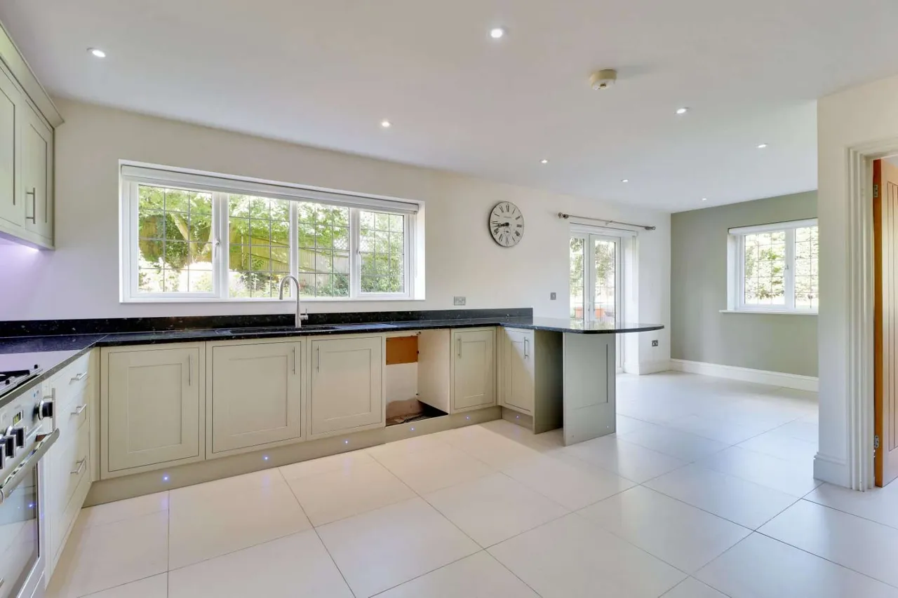 Park Road, Heathfield, TN21, photo 11