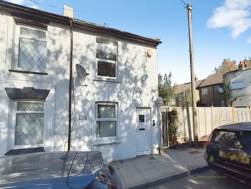 2 bed house to rent, Saunders Street, Gillingham, ME7