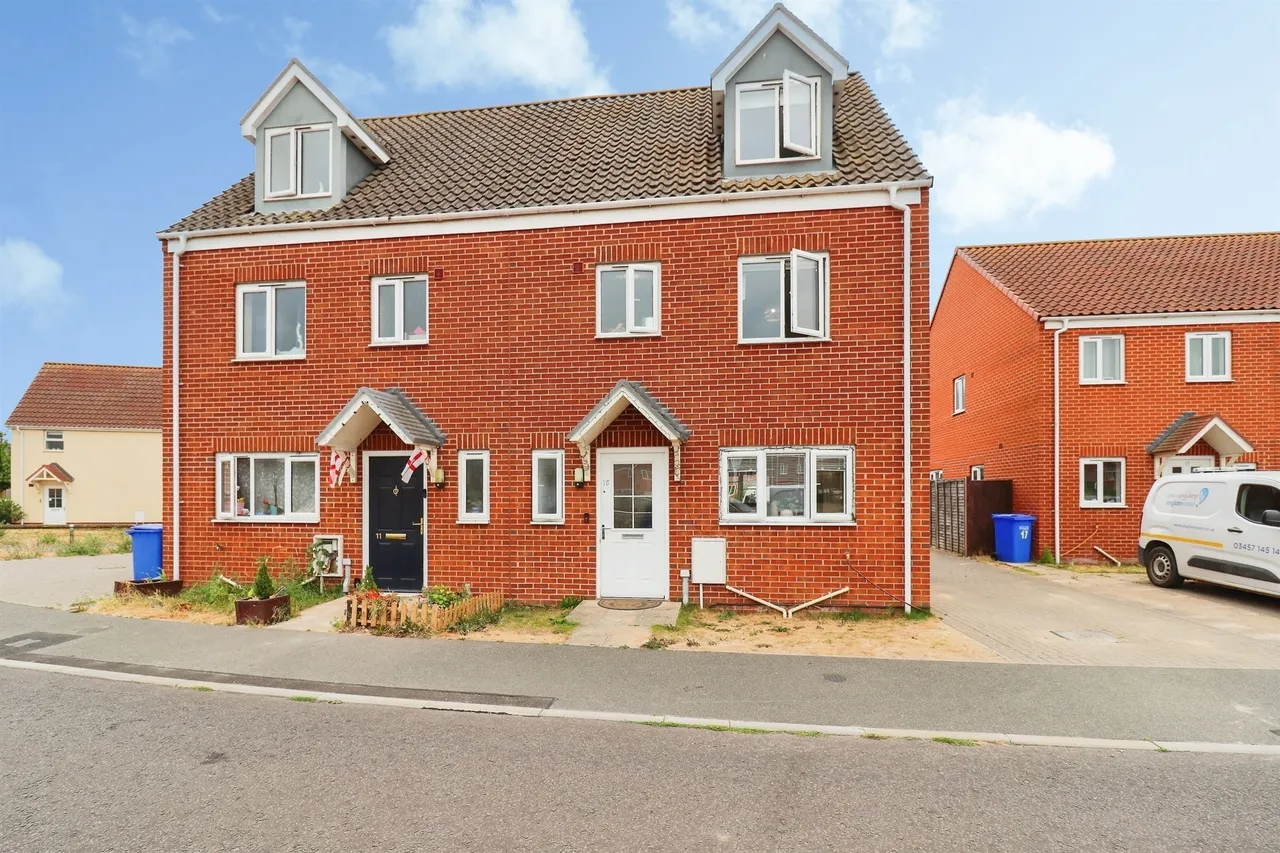 4 bed house for sale — Smoke House View, Beck Row, Bury St. Edmunds