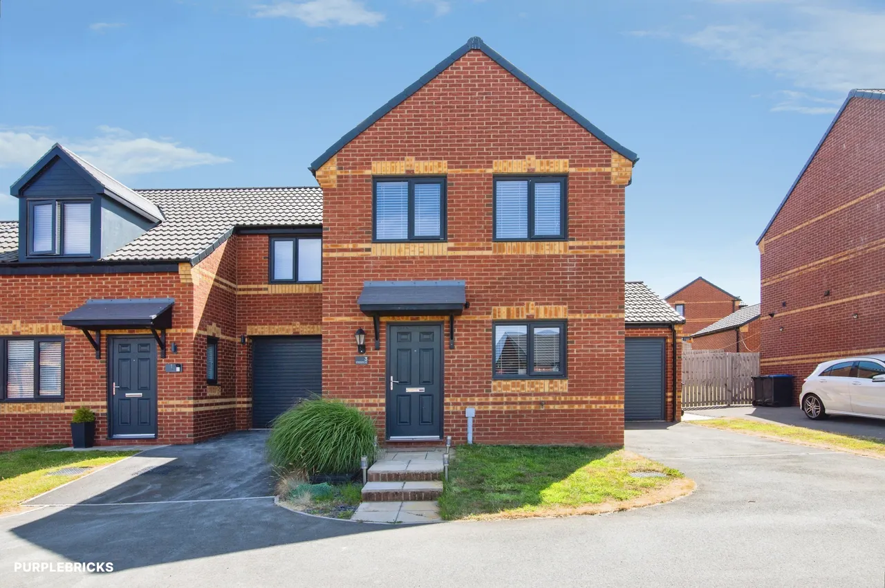3 bed house for sale, Sunshine Place, Blackhall, TS27