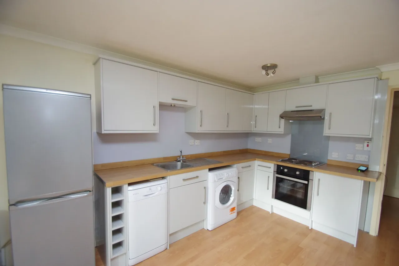 Flat 10, Savanna Court, Watford, photo 11