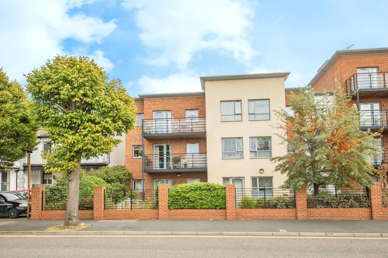 Carnarvon Road, Clacton-On-Sea, photo 7