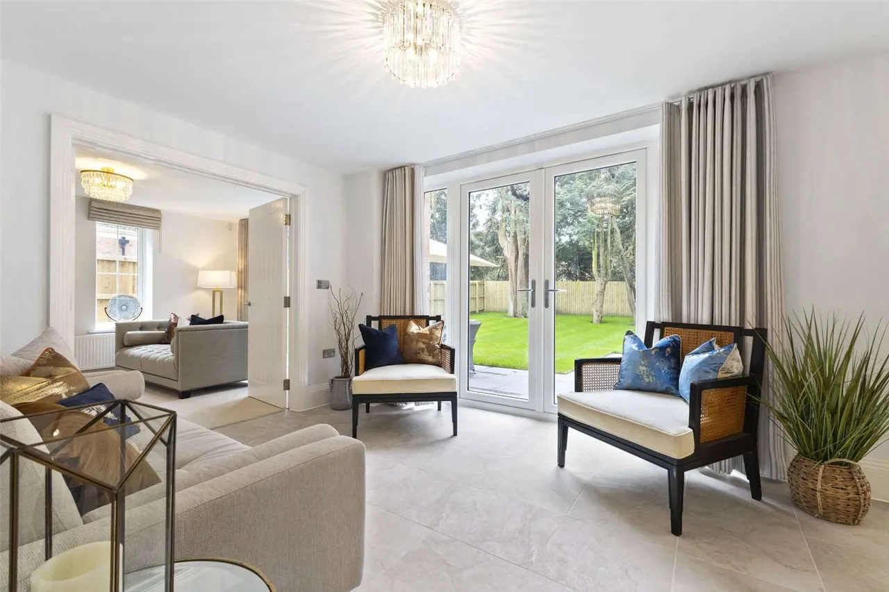Hudson Gardens, Tower Road, Hindhead, Surrey, GU26 6SP, photo 7