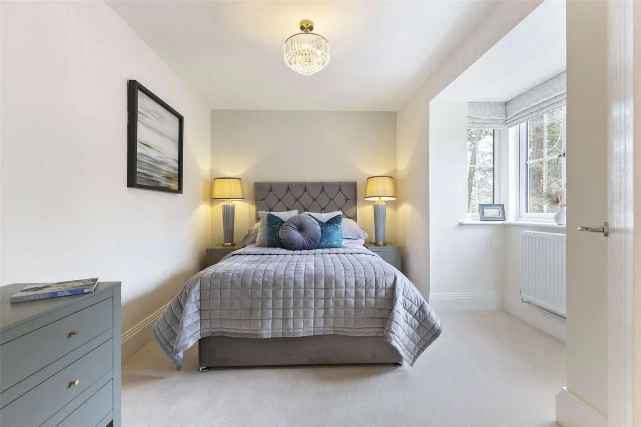 Hudson Gardens, Tower Road, Hindhead, Surrey, GU26 6SP, photo 10