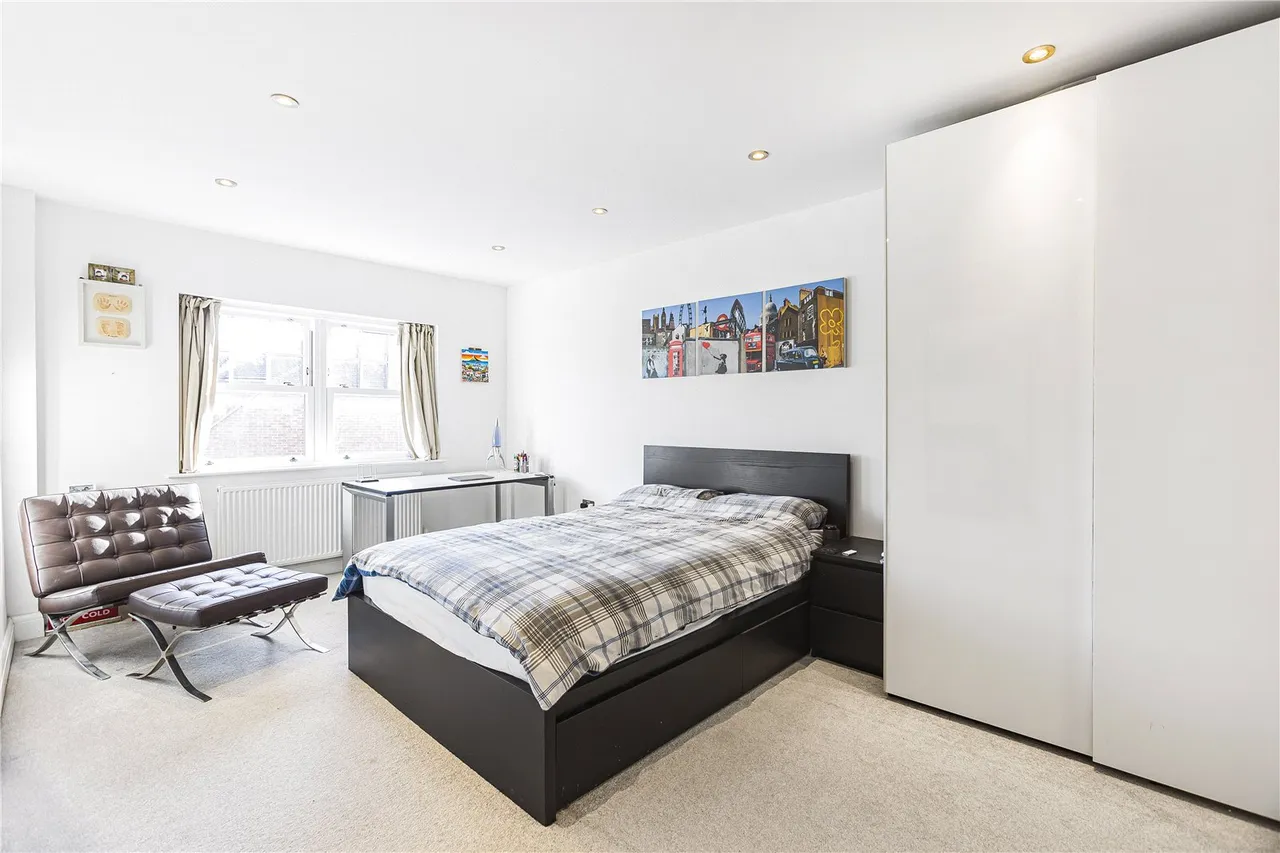 Westwood Close, Potters Bar, Hertfordshire, EN6 1LH, photo 16