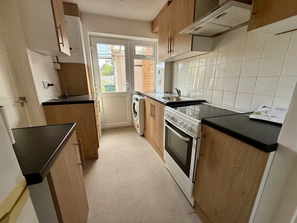 Tithe Farm Road, Houghton Regis, LU5, photo 4
