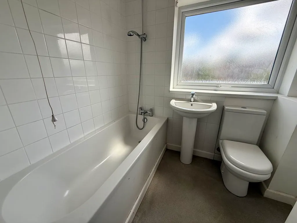 Tithe Farm Road, Houghton Regis, LU5, photo 8
