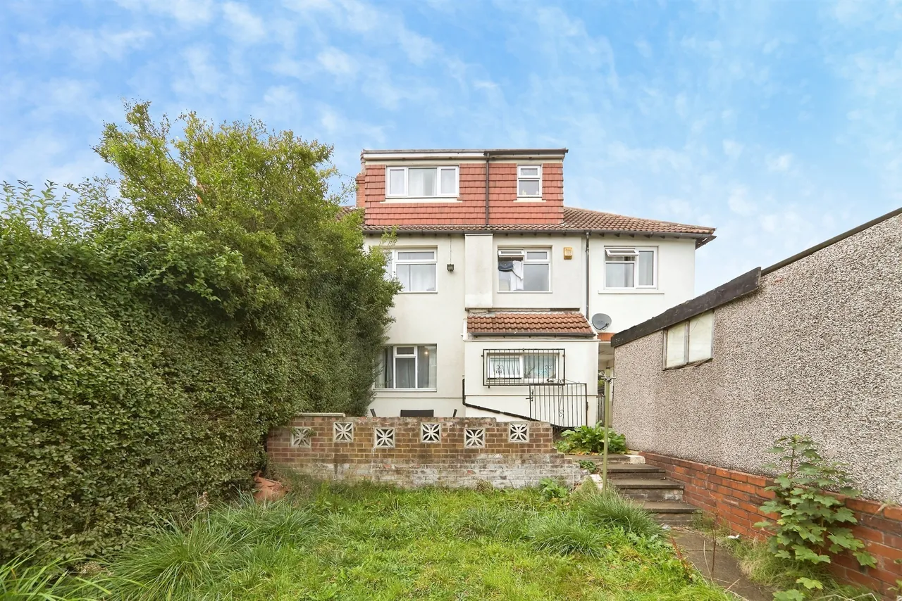 Easterly Crescent, Leeds, LS8, photo 15