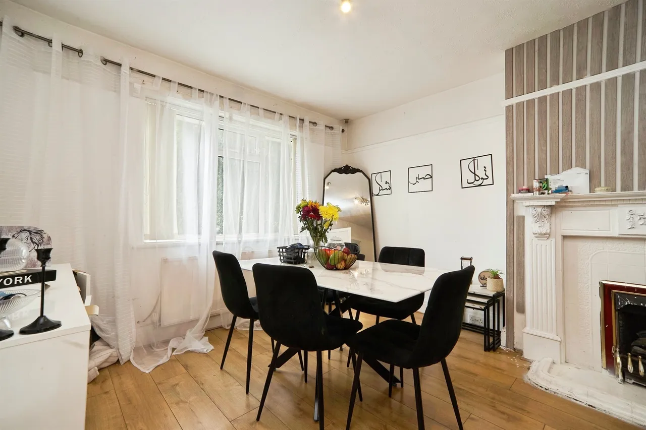 Easterly Crescent, Leeds, LS8, photo 6