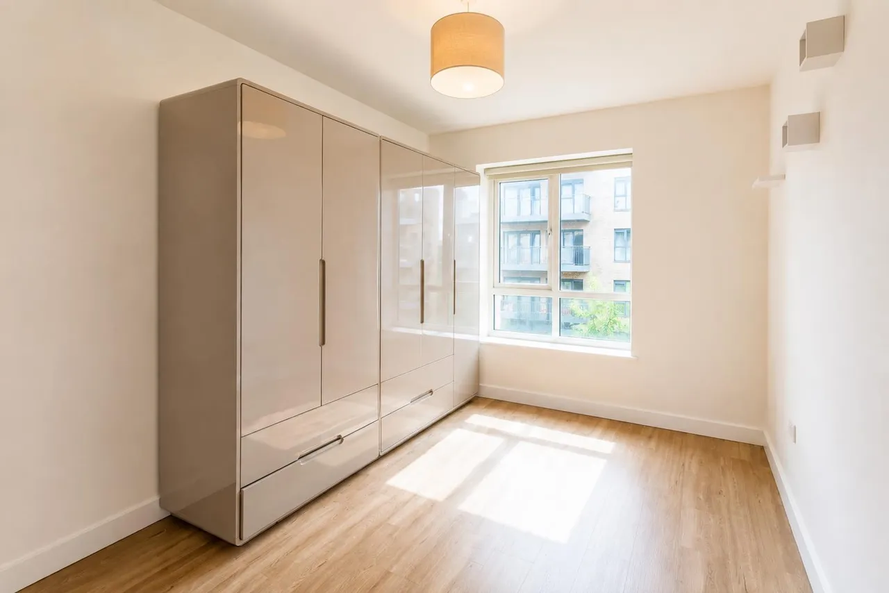Empire House, East Drive, NW9, London, photo 6
