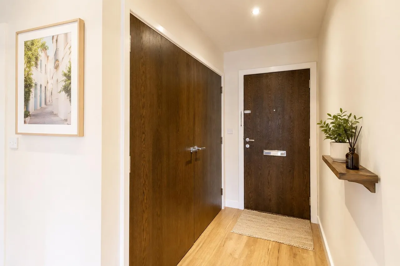 Empire House, East Drive, NW9, London, photo 11