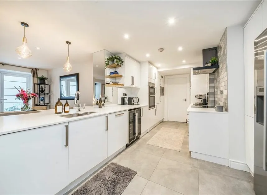Pembroke Road, South Kensington, W8, photo 2