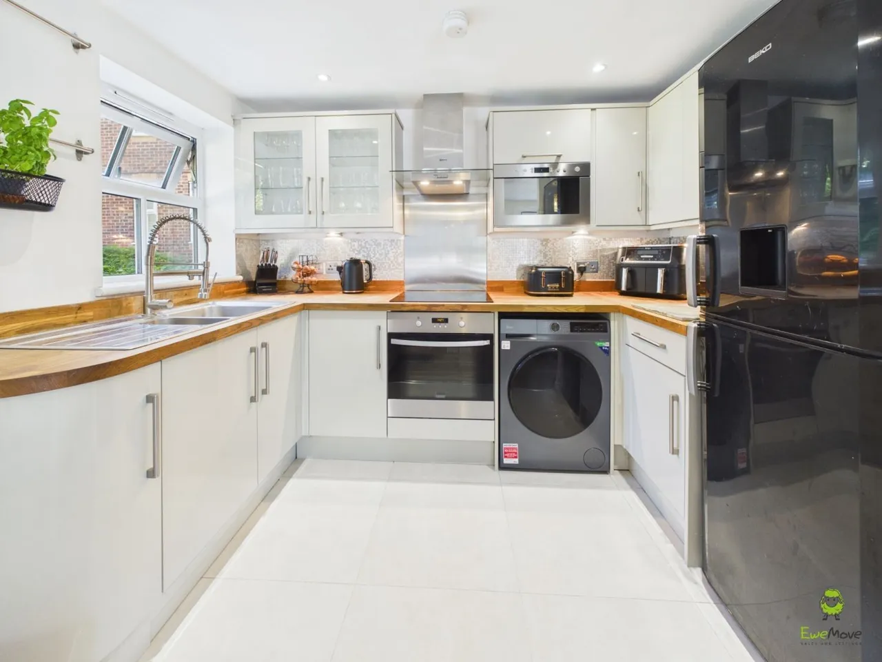 Wardour Court, Dartford, DA2, photo 2