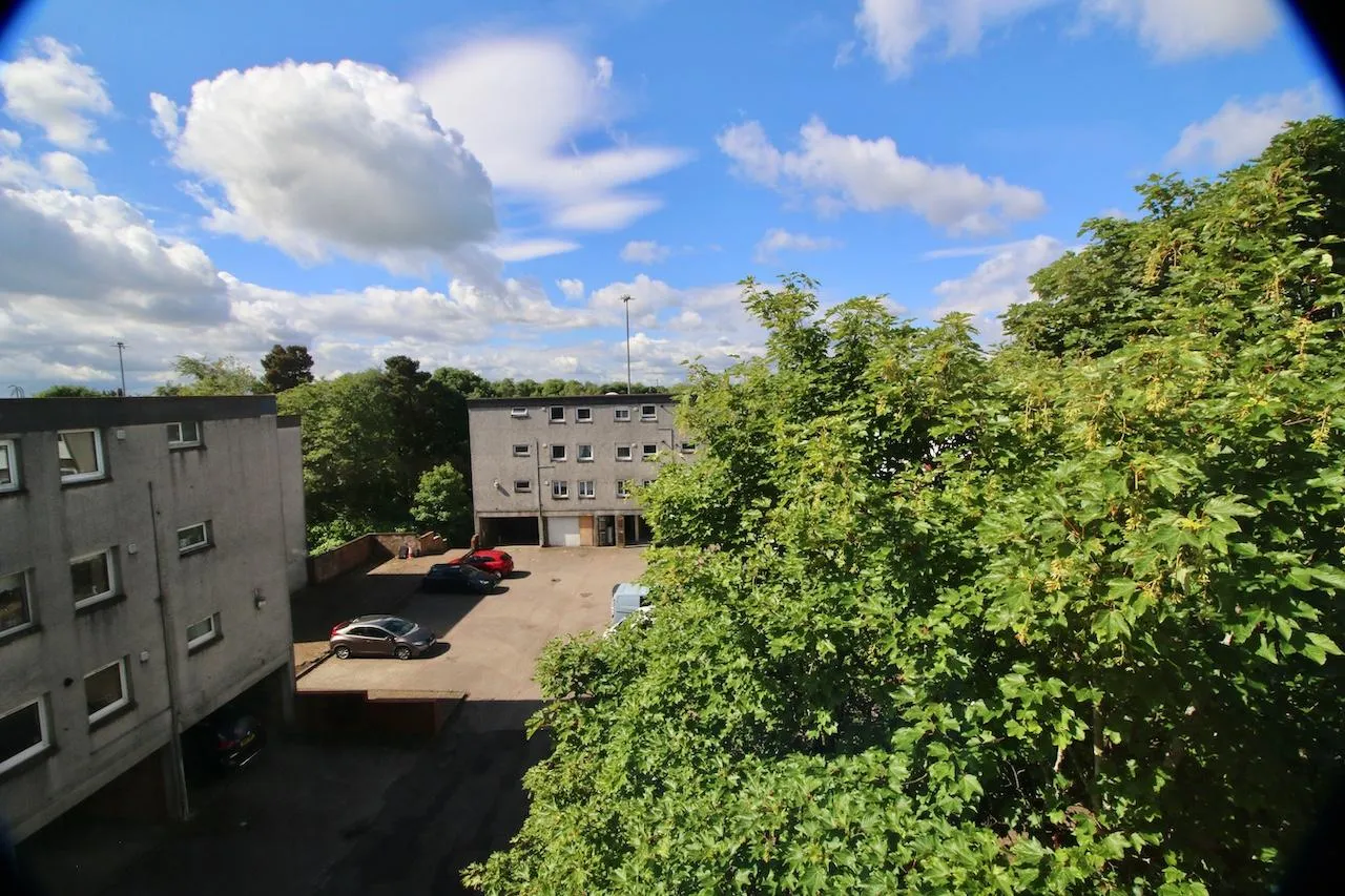 2 bed flat for sale — Glenacre Road, Cumbernauld, G67 2NU