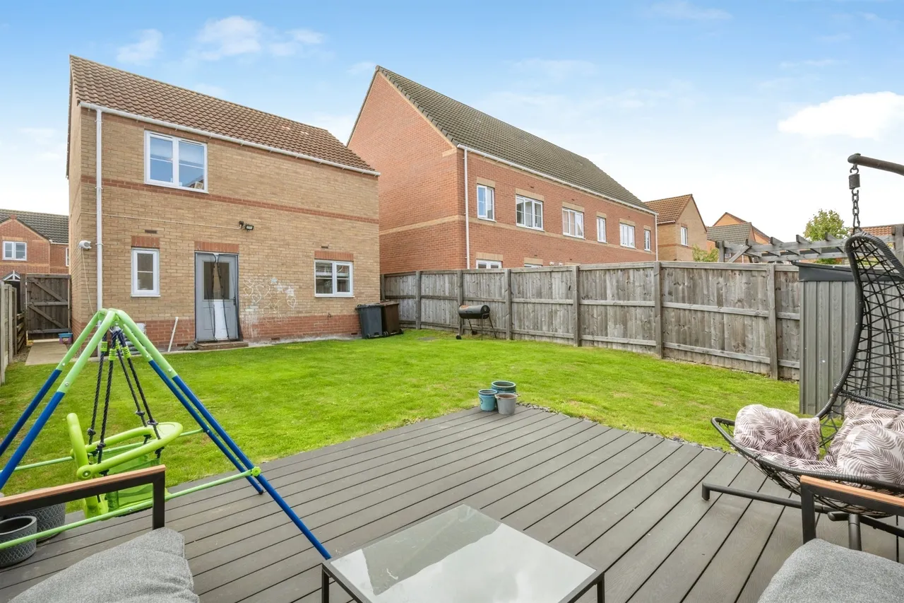 Ceramia Court, Goldthorpe, S63, photo 4