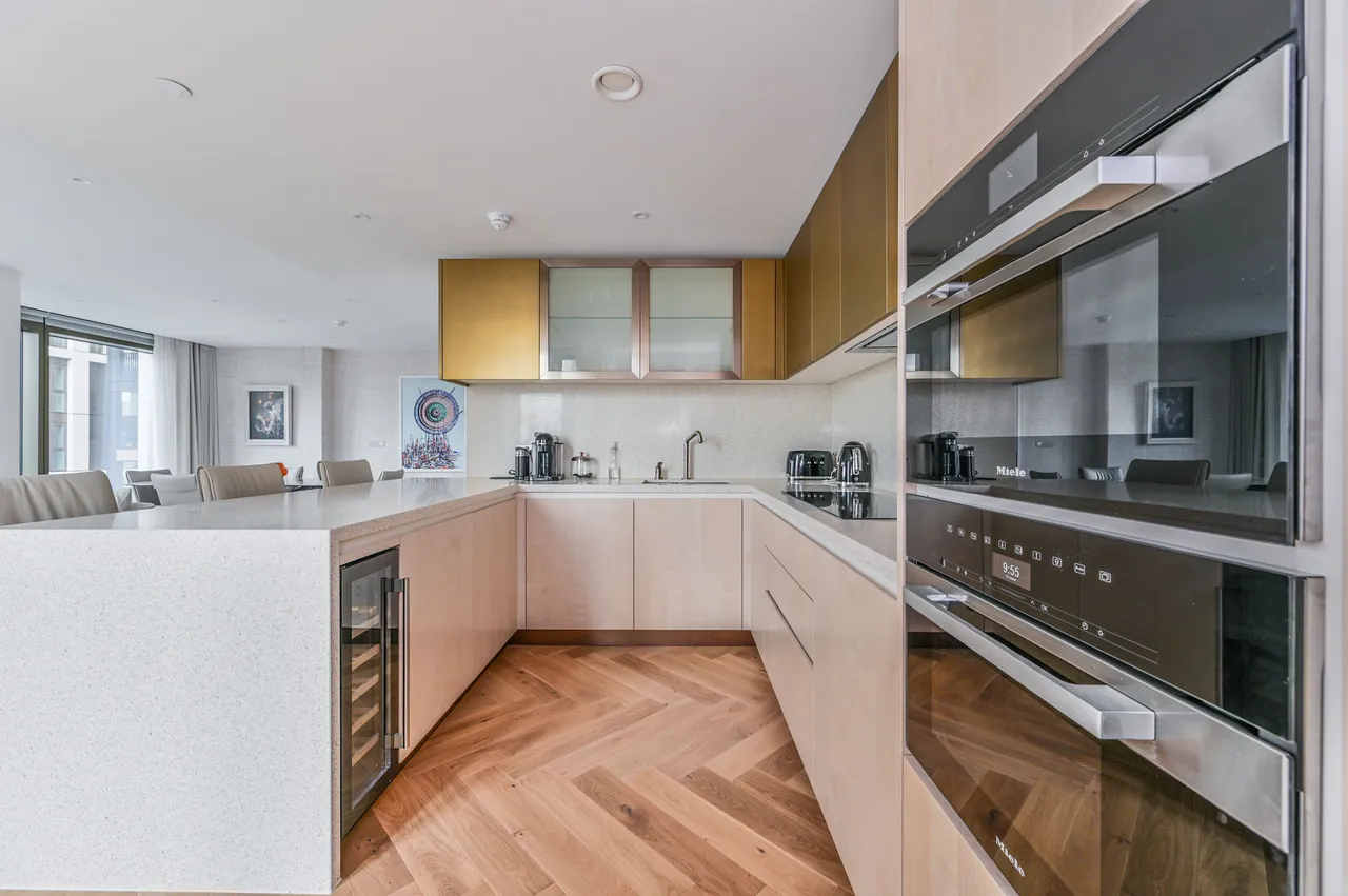 London, SW11, photo 8