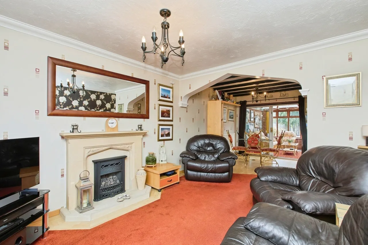 Saxon Close, Burton-on-Trent, DE15, photo 8