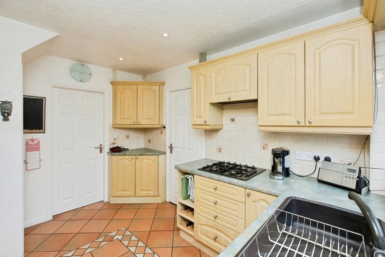 Saxon Close, Burton-on-Trent, DE15, photo 9