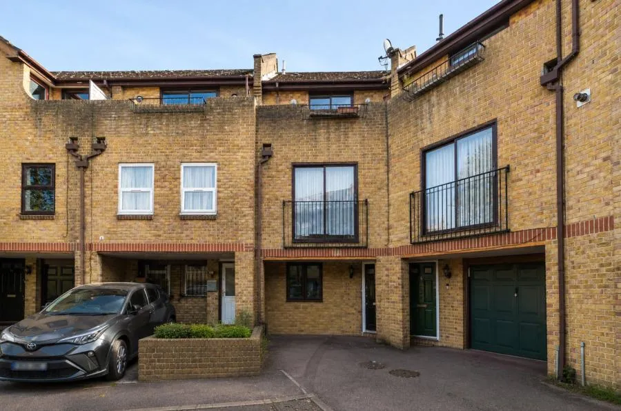 3 bed house for sale, Clarence Road, Manor Park, E12
