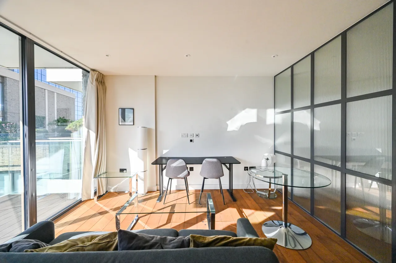 Flat 120, 1 Emery Way, LONDON, photo 6