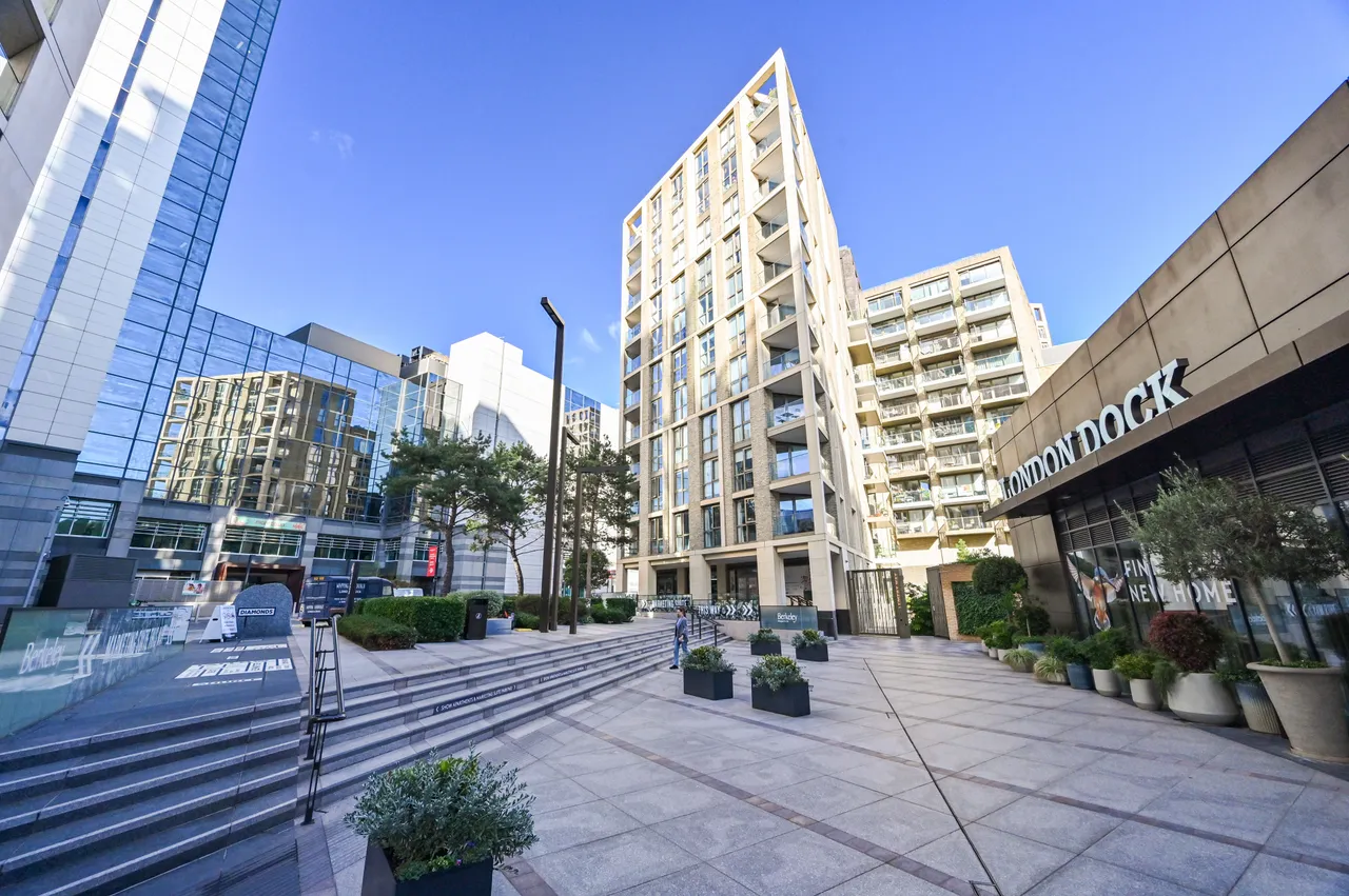 flat for sale — Flat 120, 1 Emery Way, LONDON