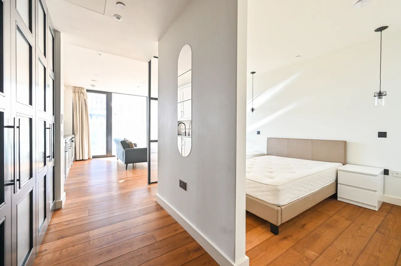 Flat 120, 1 Emery Way, LONDON, photo 7