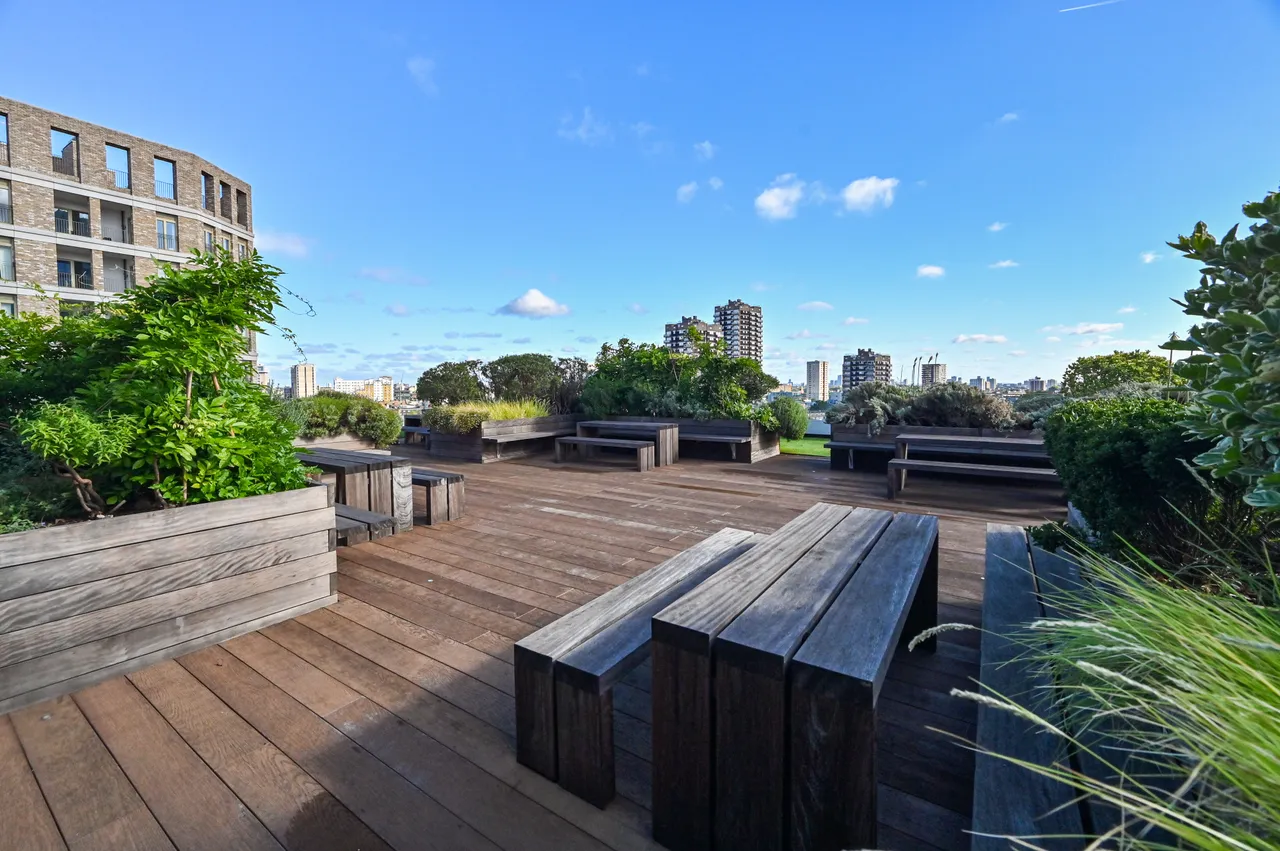 Flat 120, 1 Emery Way, LONDON, photo 10