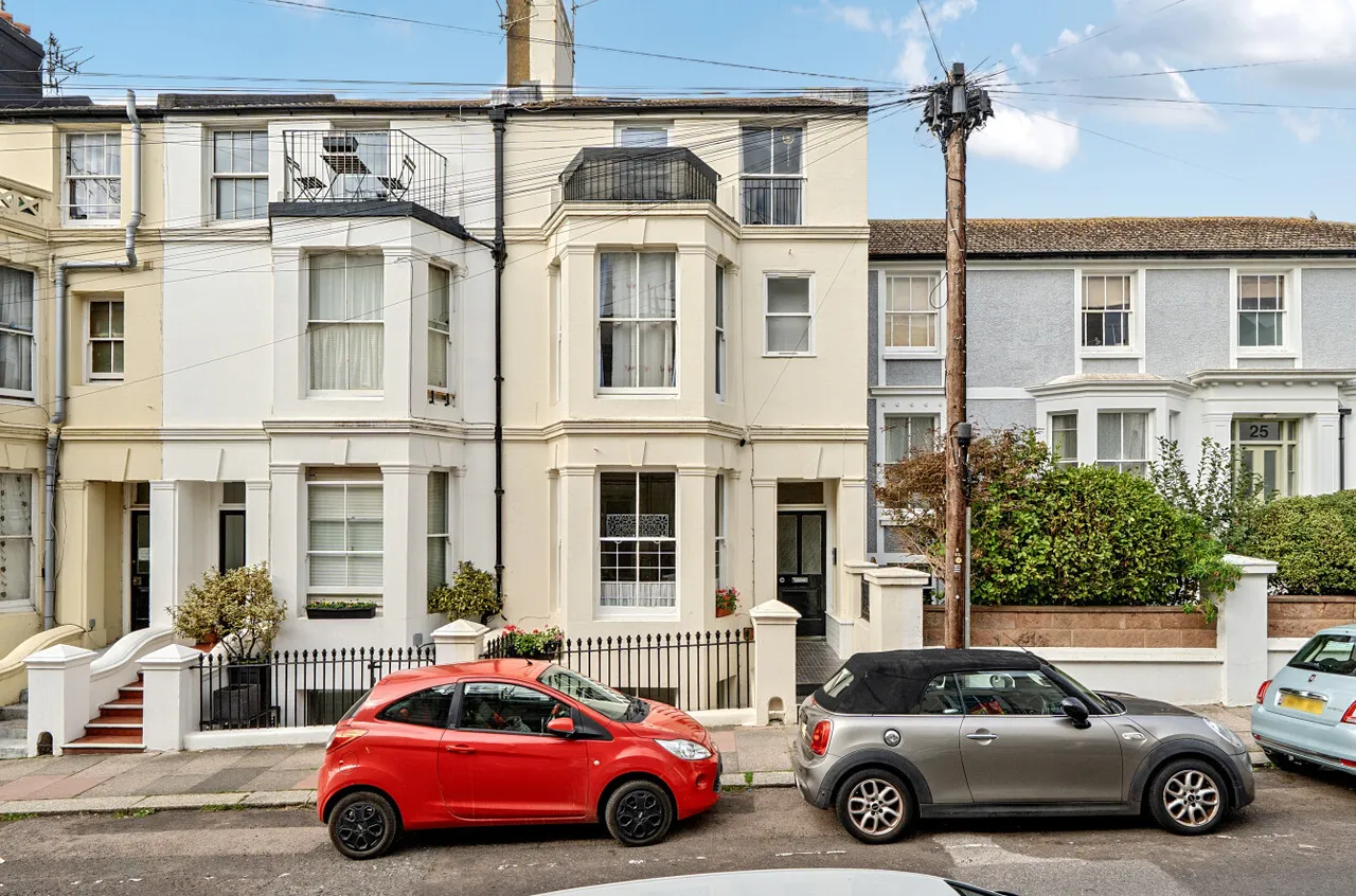 2 bed flat to rent, College Road, Brighton, BN2