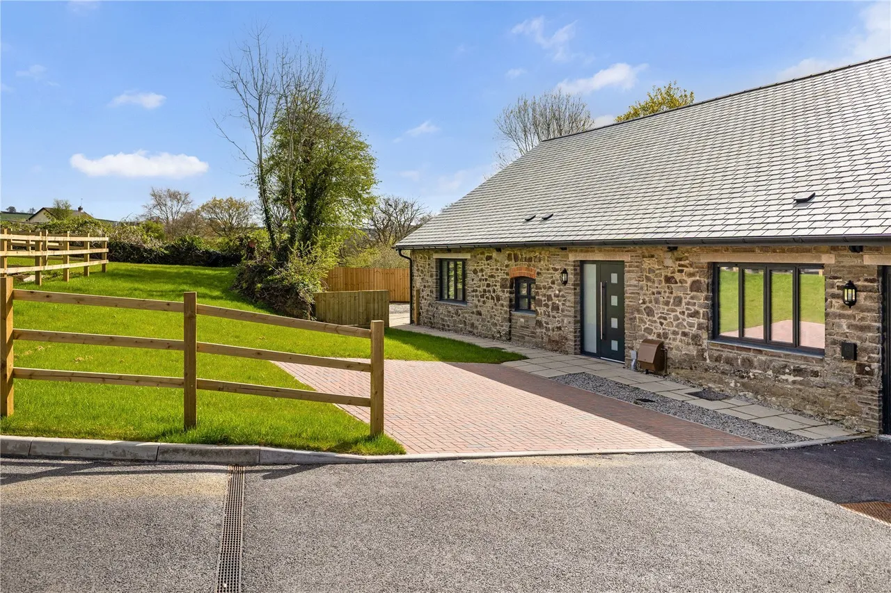 Old Tannery Drive, South Molton, EX36, photo 2